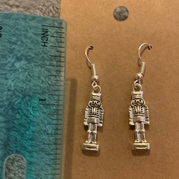 Nutcracker earrings - Picture 2 of 3